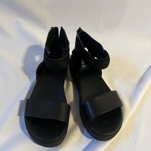 M.I.A Sandals Sz 7